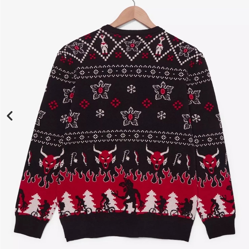 Stranger Things Holiday Sweater — BoxLunch Exclusive XS New With Tags - Picture 2 of 4